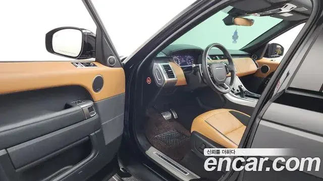 Land Rover Range Rover Sport 2020 — Photo 9/38