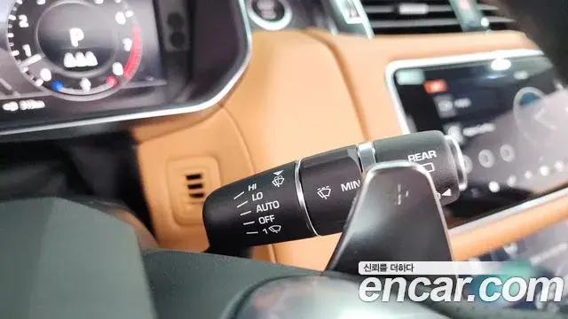 Land Rover Range Rover Sport 2020 — Photo 12/38