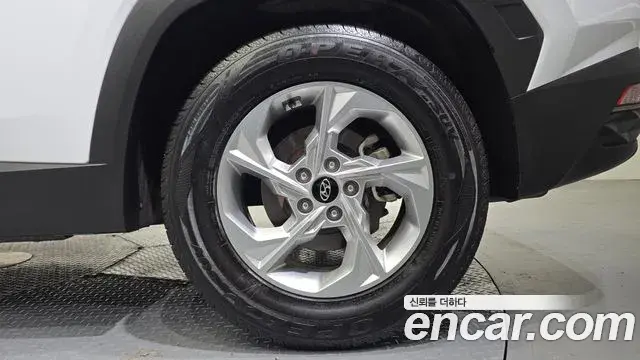 Hyundai Tucson Hybrid 2023 — ფოტო 4/30