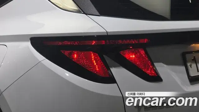 Hyundai Tucson Hybrid 2023 — ფოტო 20/30