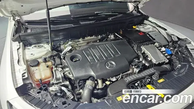 Mercedes-Benz GLB-Class 2021 — Фото 5/20