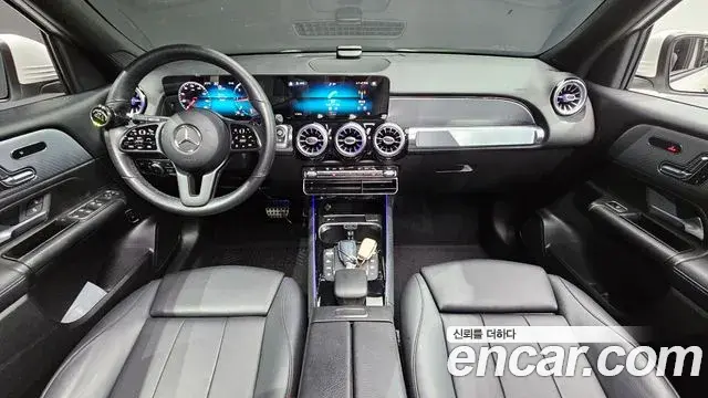 Mercedes-Benz GLB-Class 2021 — Фото 6/20