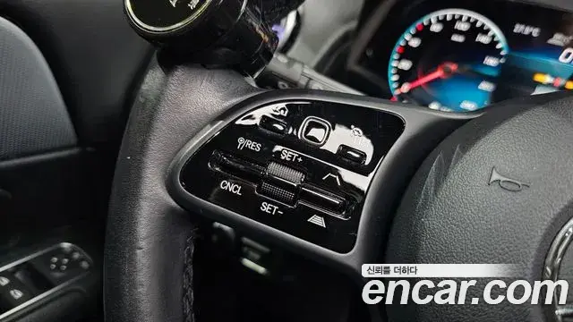 Mercedes-Benz GLB-Class 2021 — Фото 14/20