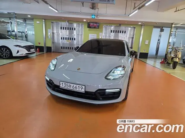 Porsche Panamera 2019 — ფოტო 4/15