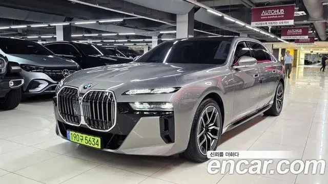 BMW 7 Series 2024 — ფოტო 10/20