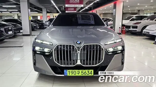 BMW 7 Series 2024 — ფოტო 11/20