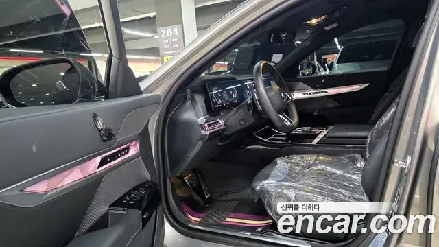 BMW 7 Series 2024 — ფოტო 4/20