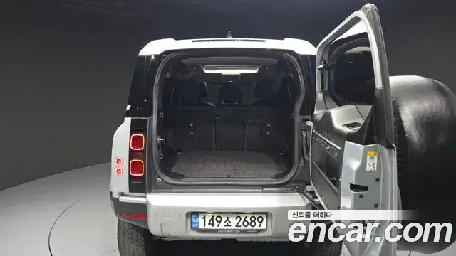 Land Rover Defender 2021 — Şəkil 19/31