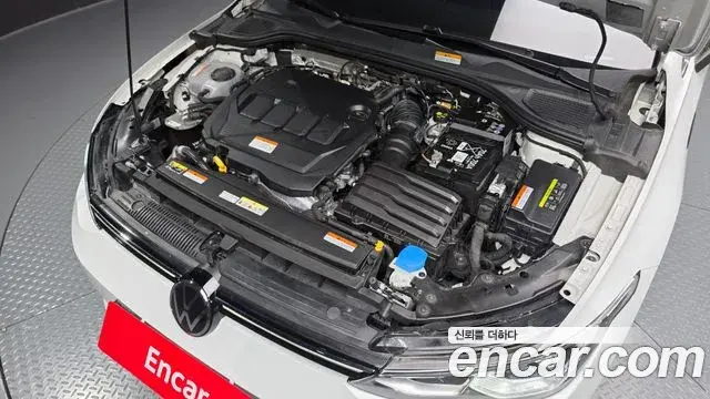 Volkswagen Golf 2024 — Photo 15/20