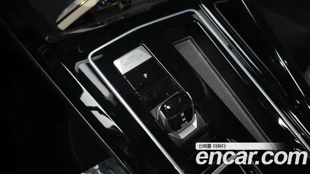 Volkswagen Golf 2024 — Photo 11/20