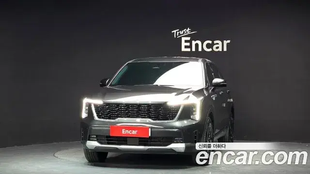 Kia Sorento 2023 — ფოტო 28/32