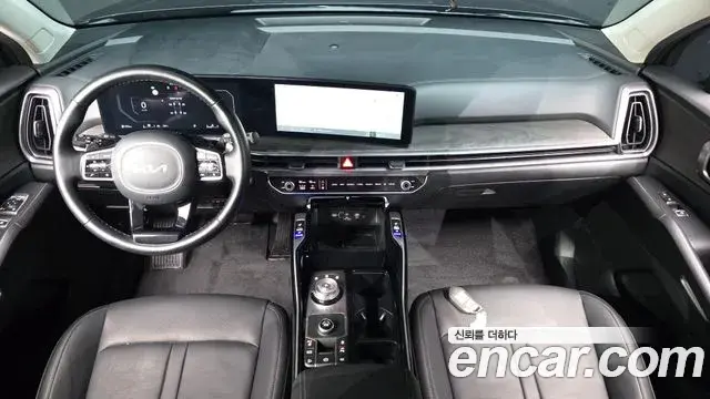 Kia Sorento 2023 — ფოტო 14/32