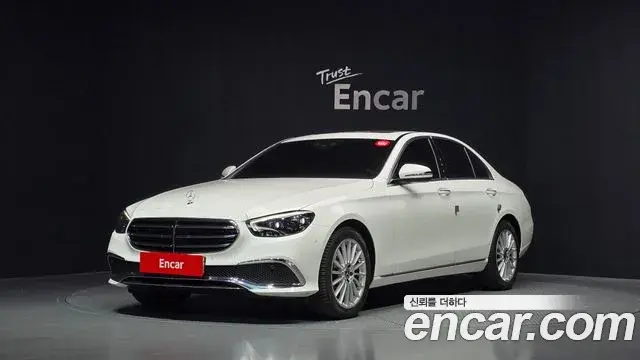 Mercedes-Benz E-Class 2020 — Photo 15/34