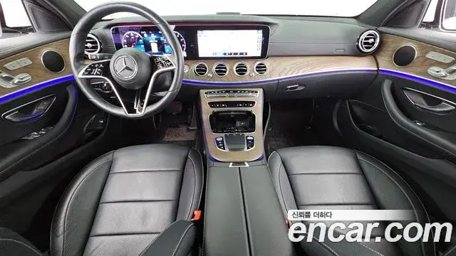 Mercedes-Benz E-Class 2020 — Photo 14/34
