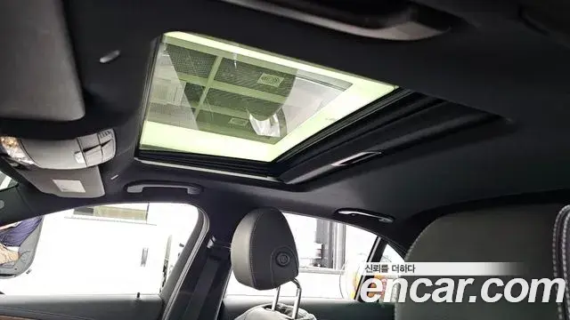 Mercedes-Benz E-Class 2020 — Photo 2/34