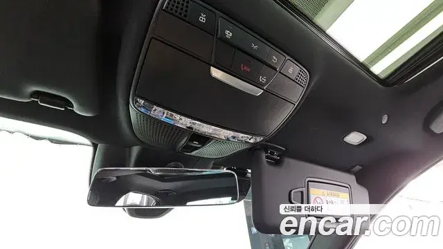 Mercedes-Benz E-Class 2020 — Photo 4/34