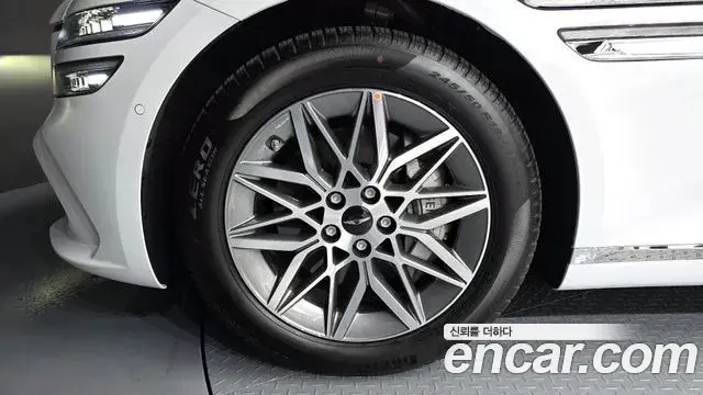 Genesis G80 2026 — Şəkil 33/34