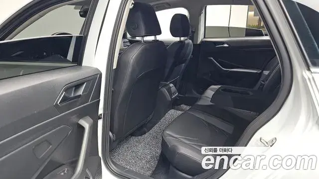 Volkswagen Jetta 2021 — Şəkil 20/36