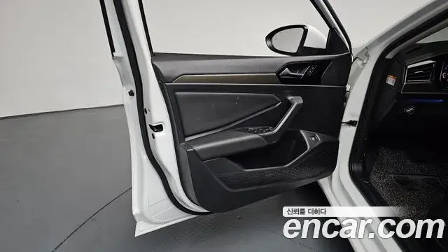 Volkswagen Jetta 2021 — Şəkil 11/36