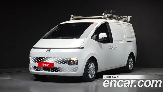 Hyundai Staria 2021 — Фото 1/20