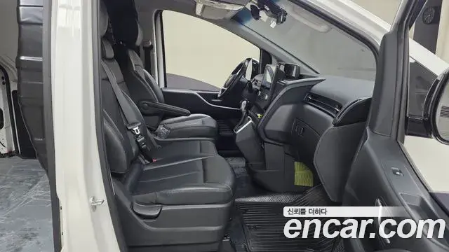 Hyundai Staria 2021 — Фото 11/20