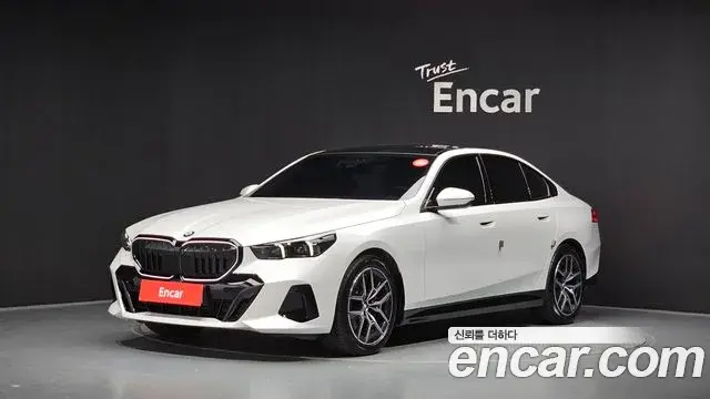 BMW 5 Series 2025 — Şəkil 4/37