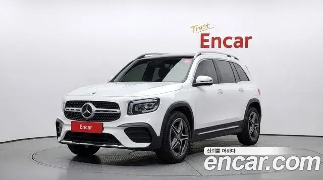 Mercedes-Benz GLB-Class 2021 — Фото 1/20