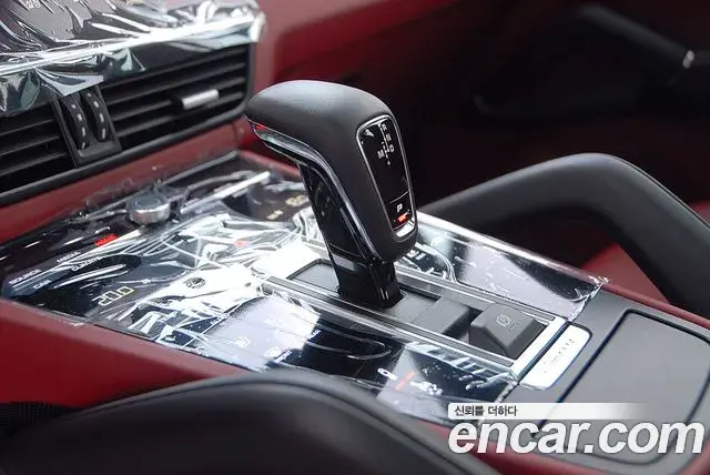 Porsche Cayenne 2023 — ფოტო 12/20