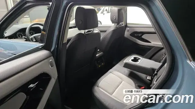Land Rover Range Rover Evoque 2024 — ფოტო 8/20