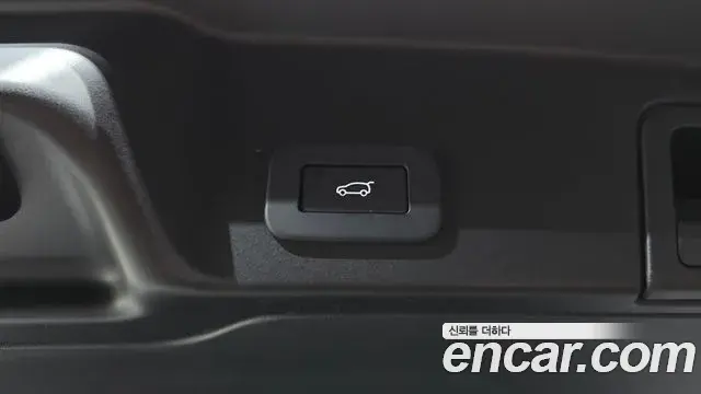 Land Rover Range Rover Evoque 2024 — ფოტო 18/20