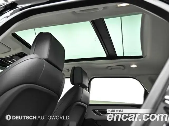 Land Rover Range Rover Velar 2025 — Photo 17/20