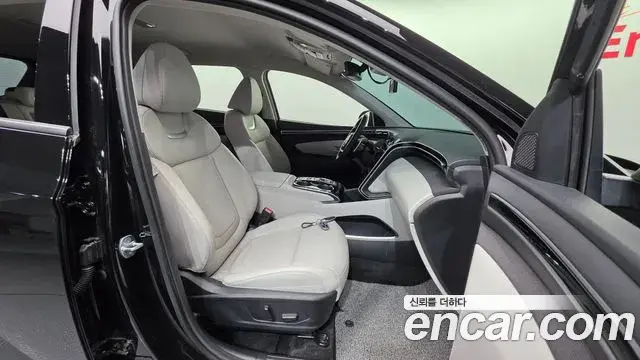 Hyundai Tucson Hybrid 2022 — Şəkil 28/31