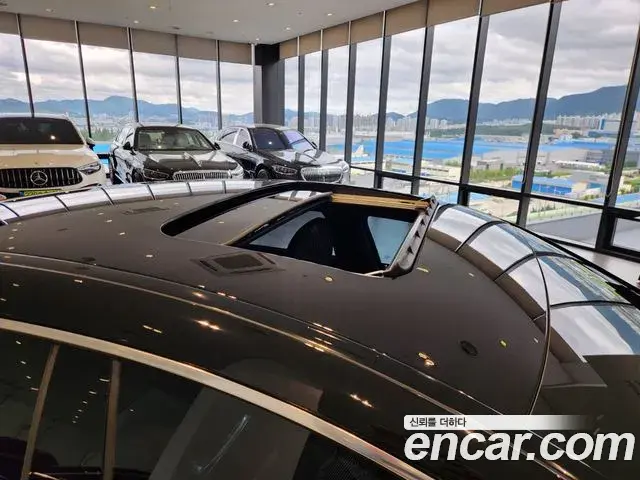 Mercedes-Benz AMG GT 2025 — Photo 3/20