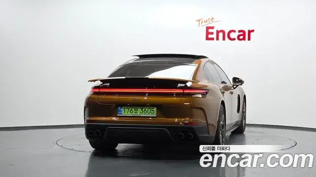 Porsche Panamera 2024 — Şəkil 7/20