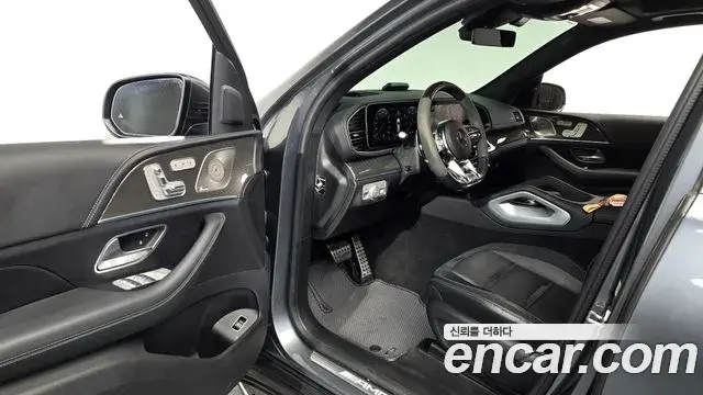 Mercedes-Benz GLE-Class 2023 — Photo 7/20