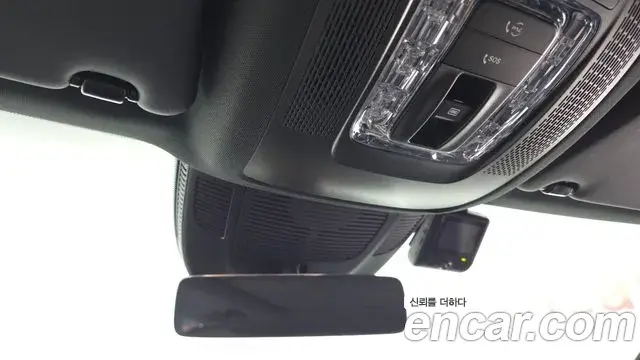 Mercedes-Benz GLE-Class 2023 — Photo 10/20