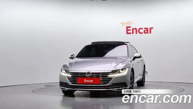 Volkswagen Arteon 2019 — Şəkil 16/20