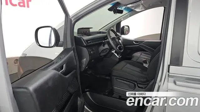 Hyundai Staria 2021 — Фото 10/20
