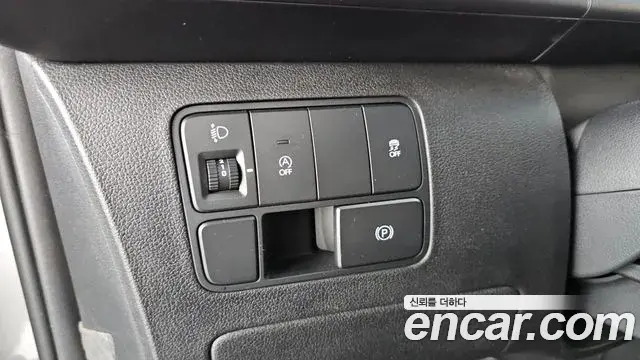 Hyundai Staria 2021 — Фото 16/20