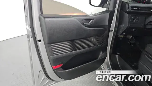 Hyundai Staria 2021 — Photo 4/31