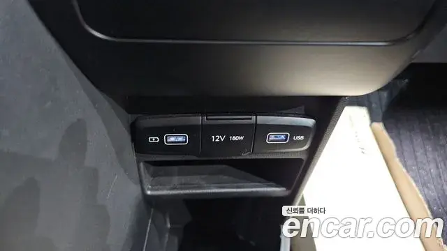 Hyundai Staria 2021 — Photo 14/31