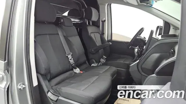Hyundai Staria 2021 — Photo 28/31
