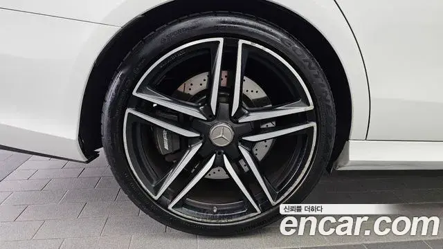 Mercedes-Benz E-Class 2018 — Фото 5/20