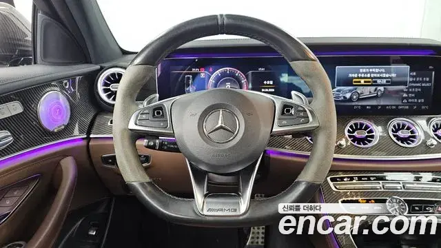 Mercedes-Benz E-Class 2018 — Фото 13/20