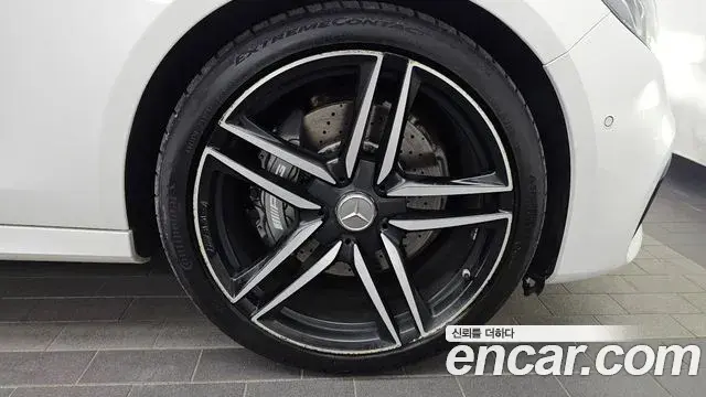 Mercedes-Benz E-Class 2018 — ფოტო 5/32