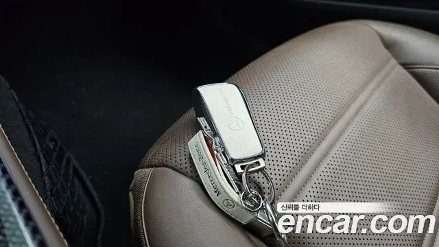 Mercedes-Benz E-Class 2018 — ფოტო 30/32