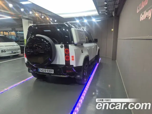 Land Rover Defender 2025 — Şəkil 1/20