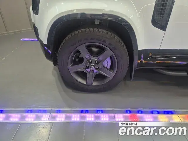 Land Rover Defender 2025 — Şəkil 14/20