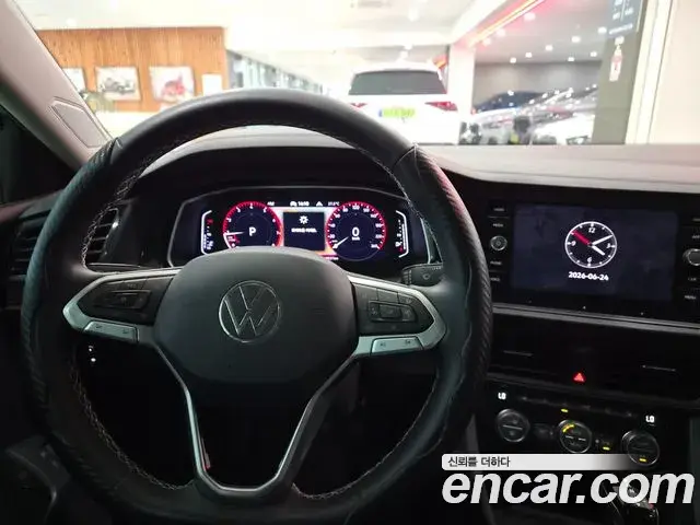 Volkswagen Jetta 2022 — Photo 17/18