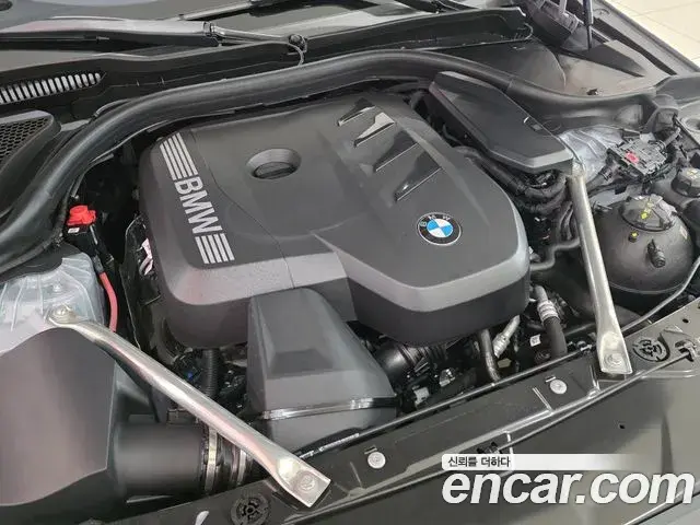 BMW 5 Series 2025 — Photo 10/17